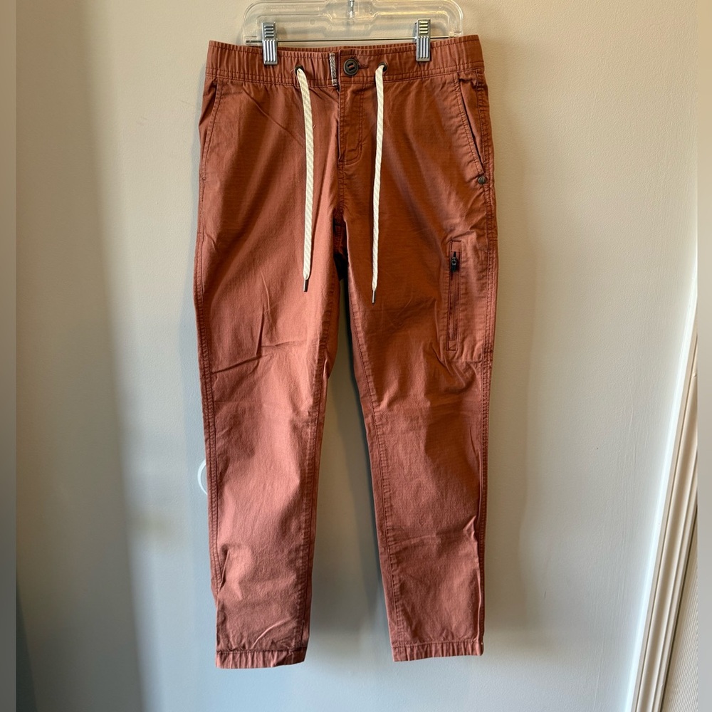 Vuori Rust Cropped Jogger Pants